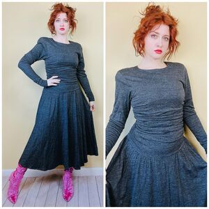1980s Vintage Grey Wool Ruched Dress / 80s Fit and Flare Dess / Small - Medium